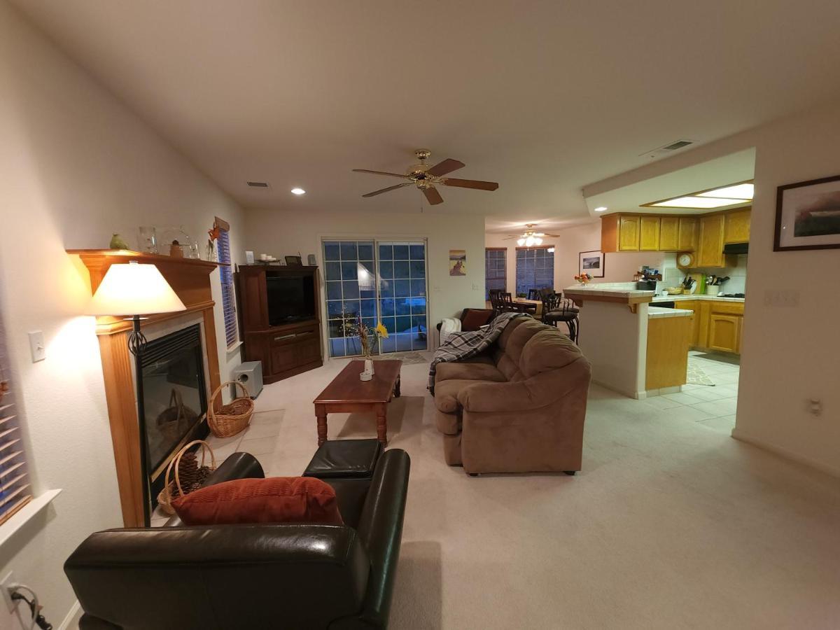 Mountain Majesty With Hot Tub, Pool Table, Generator, Ev Hookup Villa Oakhurst Bagian luar foto