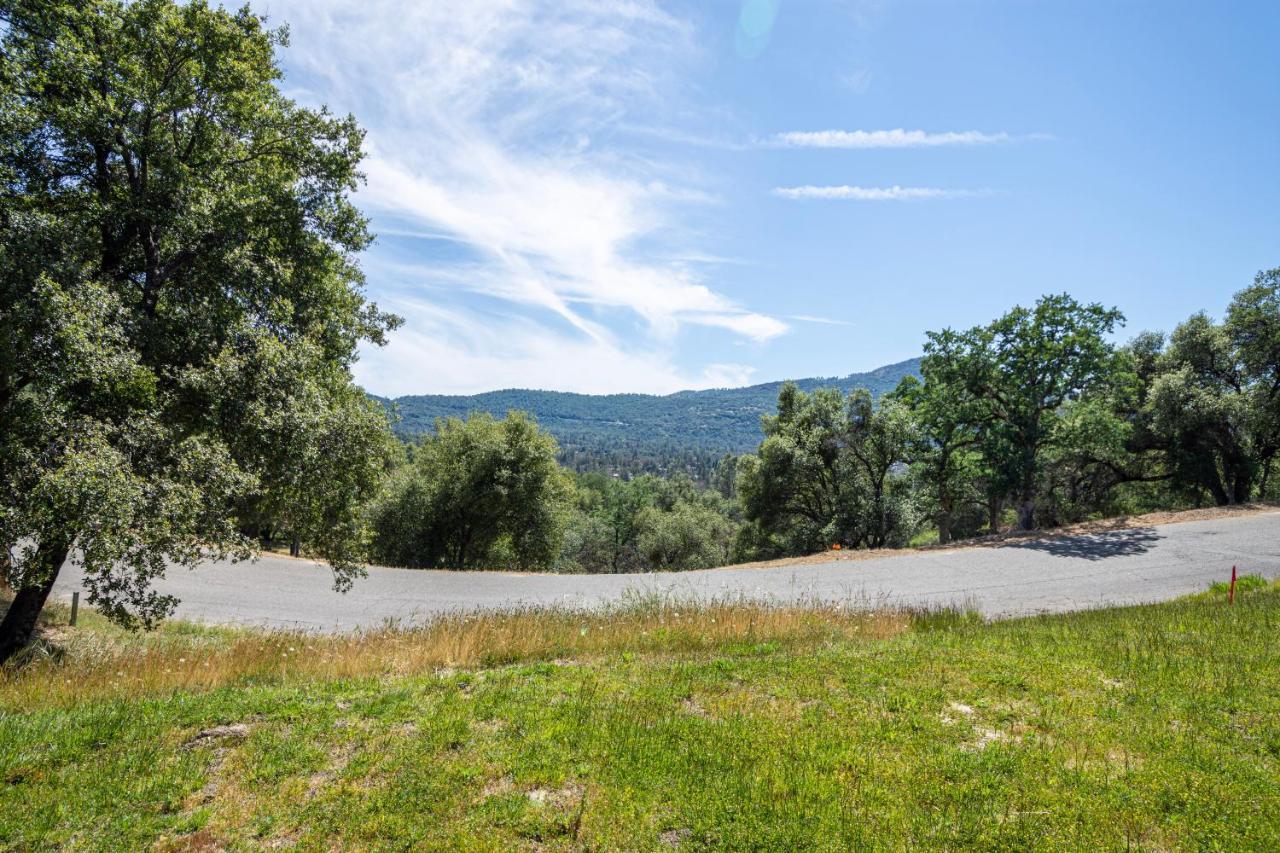 Mountain Majesty With Hot Tub, Pool Table, Generator, Ev Hookup Villa Oakhurst Bagian luar foto