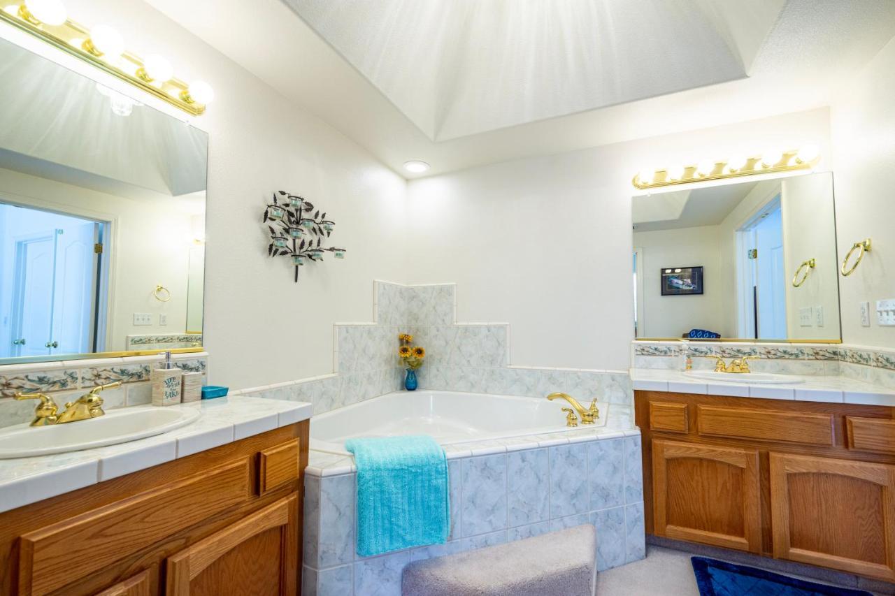 Mountain Majesty With Hot Tub, Pool Table, Generator, Ev Hookup Villa Oakhurst Bagian luar foto
