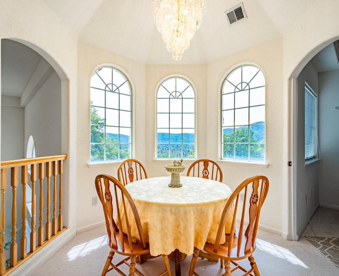 Mountain Majesty With Hot Tub, Pool Table, Generator, Ev Hookup Villa Oakhurst Bagian luar foto