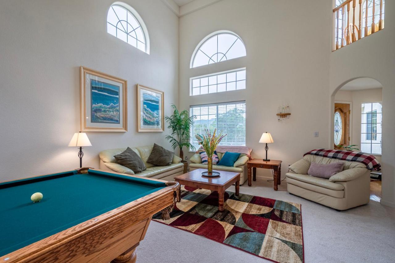 Mountain Majesty With Hot Tub, Pool Table, Generator, Ev Hookup Villa Oakhurst Bagian luar foto